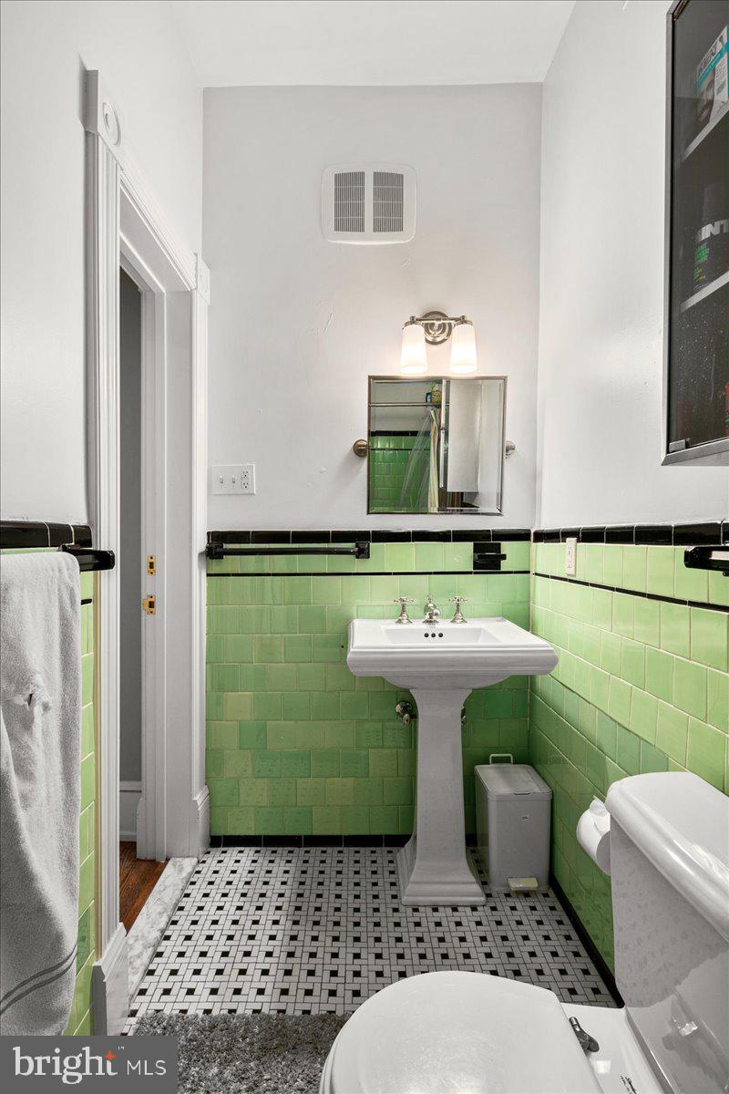 KENSINGTON - Residential