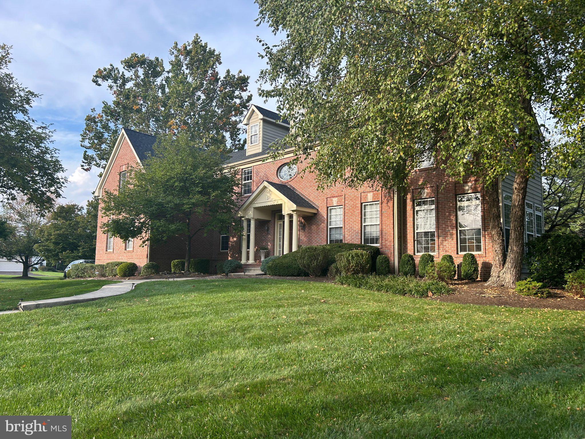 5 TYNDALE COURT
