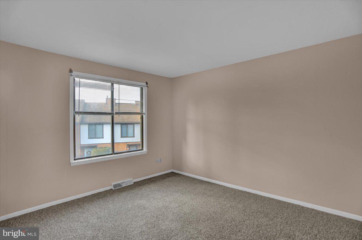 LAUREL SPRINGS - Residential