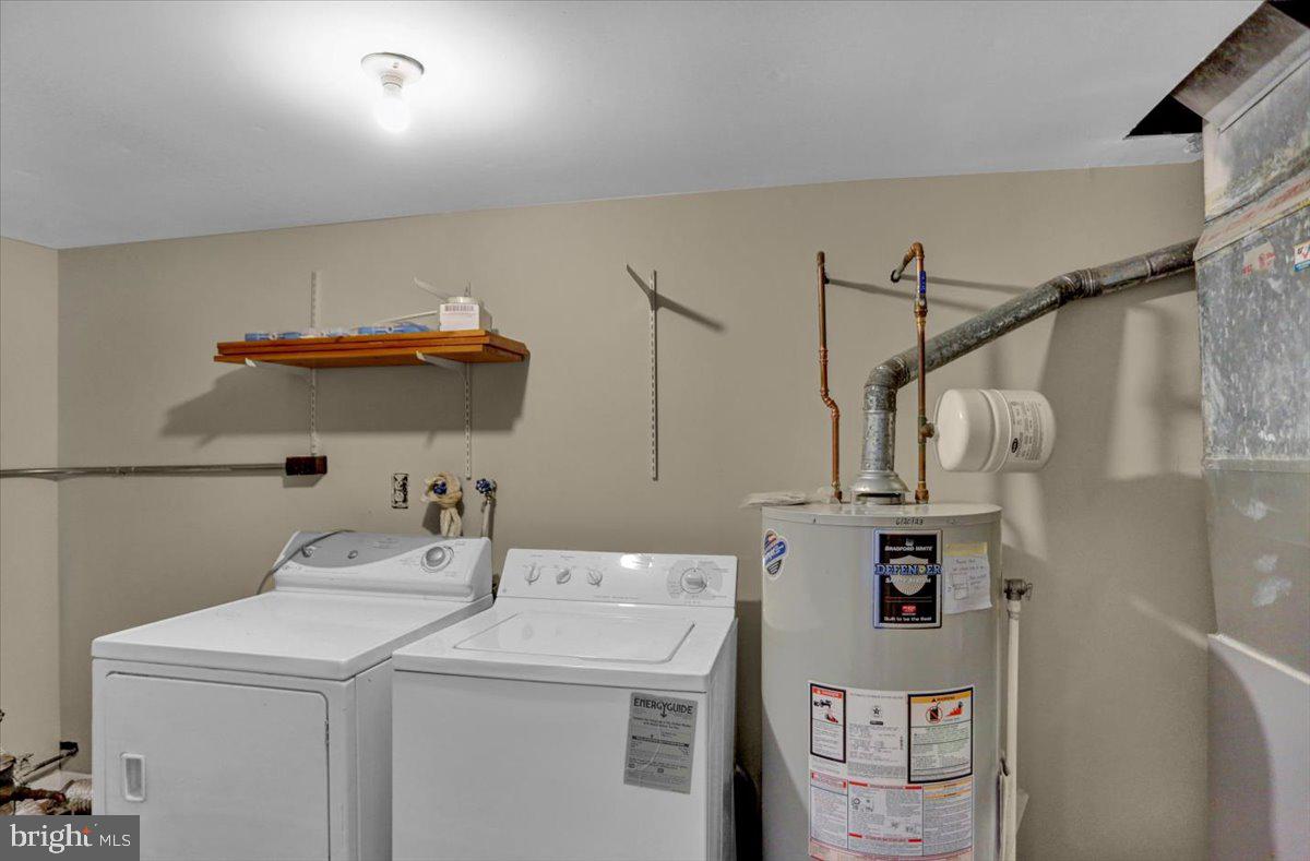 LAUREL SPRINGS - Residential