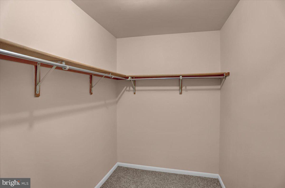 LAUREL SPRINGS - Residential