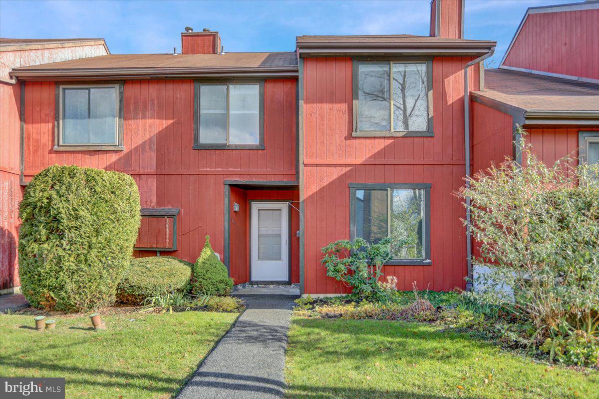 LAUREL SPRINGS - Residential