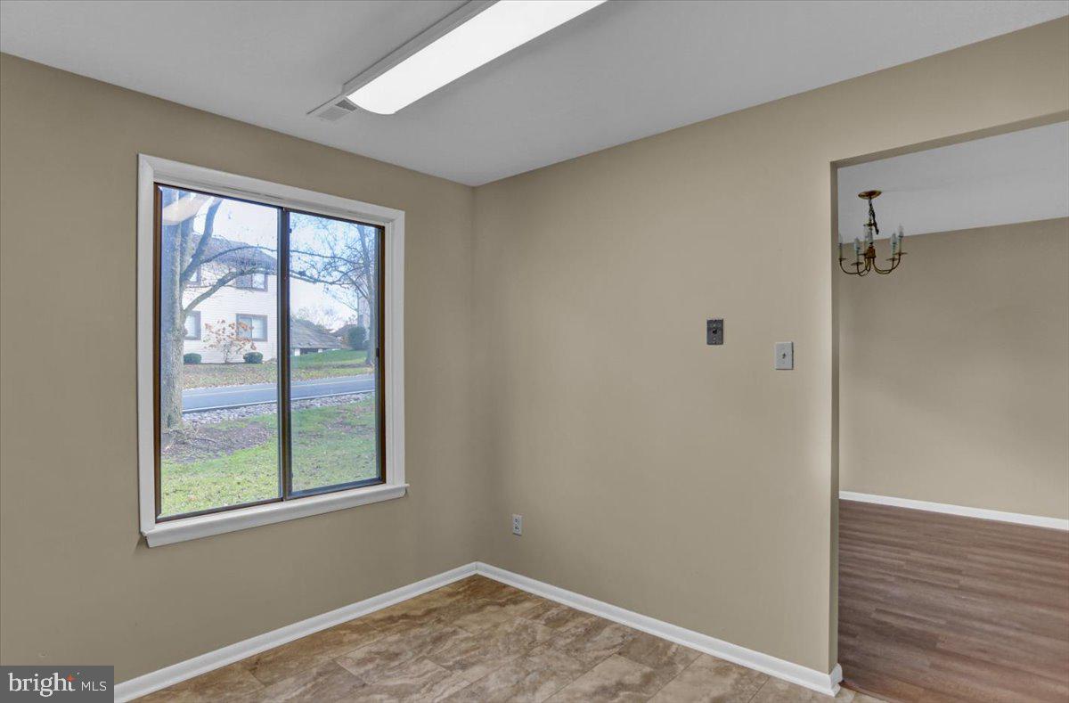 LAUREL SPRINGS - Residential