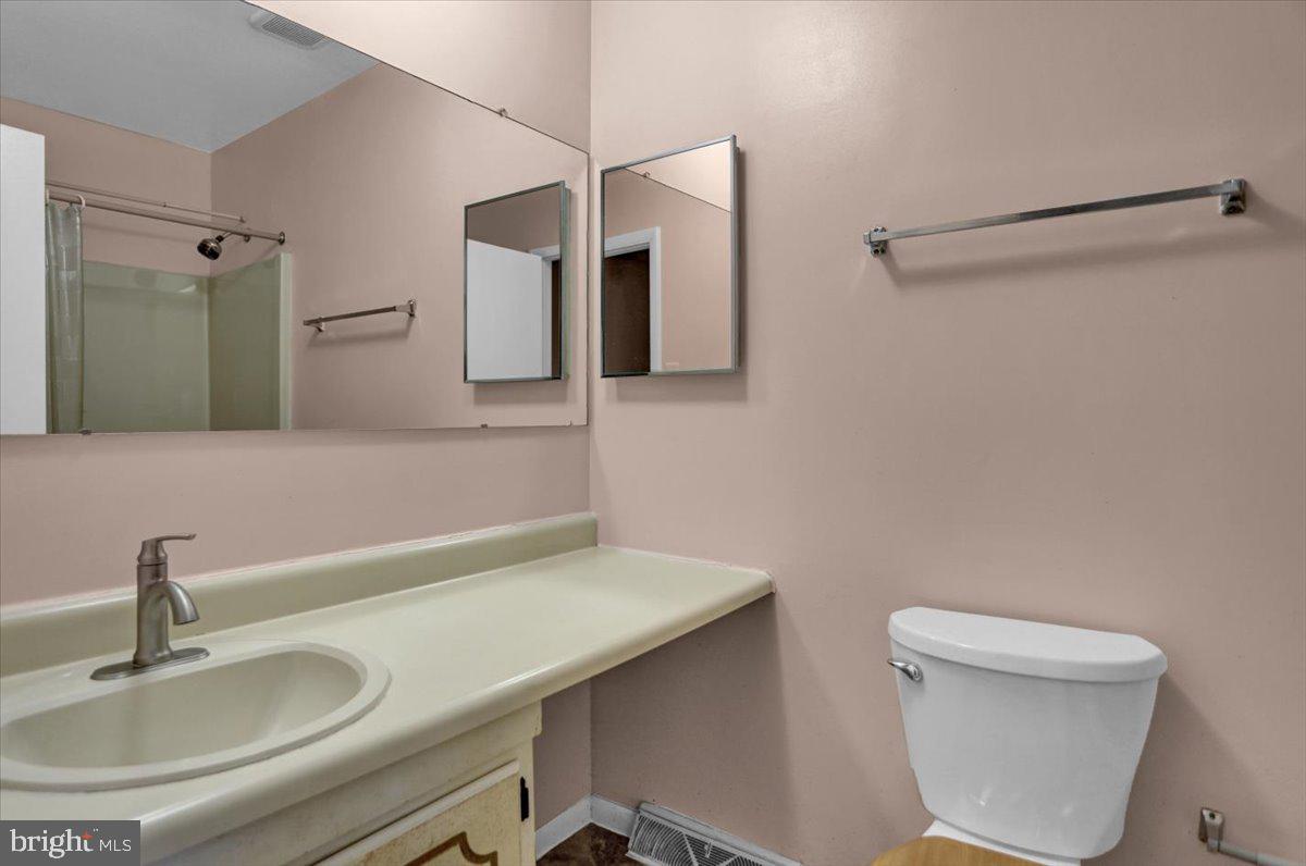 LAUREL SPRINGS - Residential