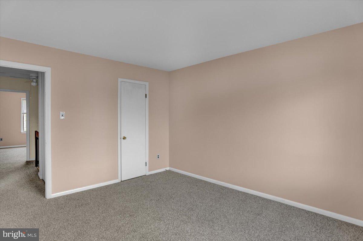 LAUREL SPRINGS - Residential