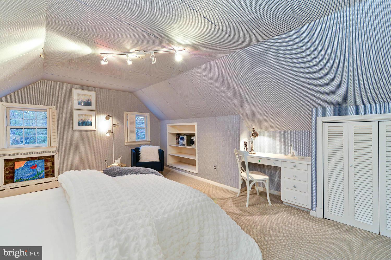 BRADDOCK HEIGHTS - Residential