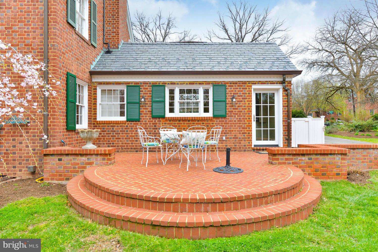 BRADDOCK HEIGHTS - Residential