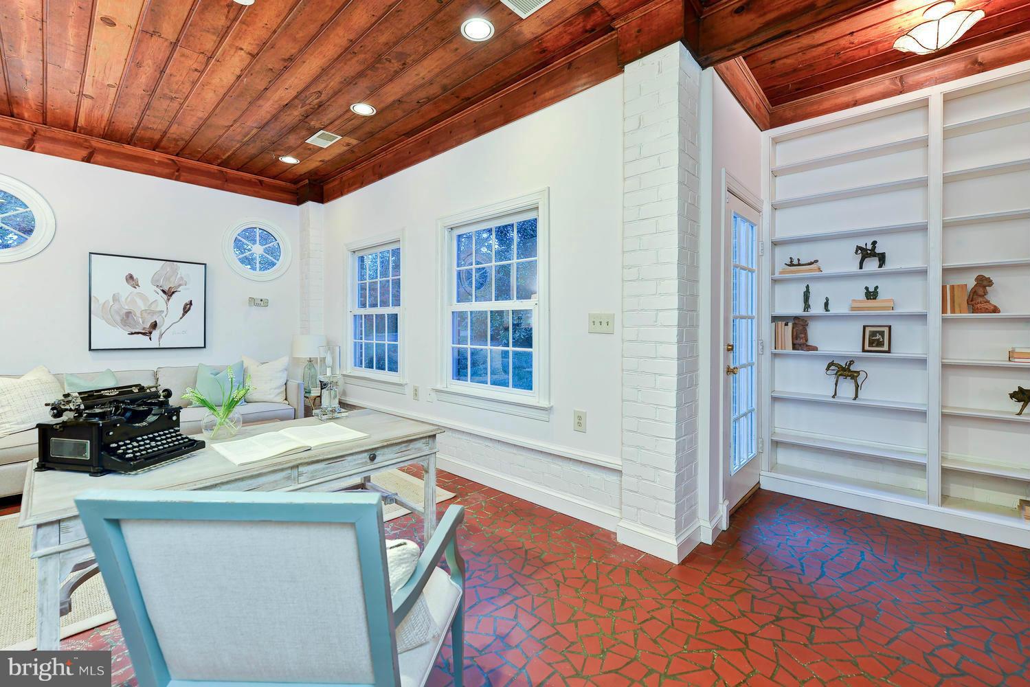 BRADDOCK HEIGHTS - Residential