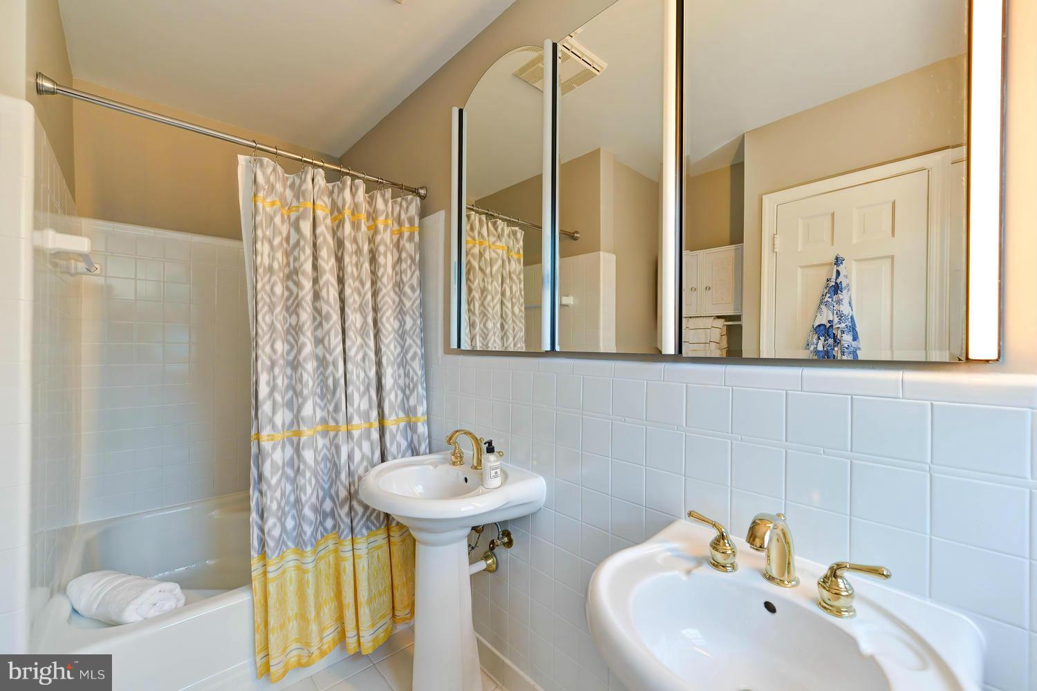 BRADDOCK HEIGHTS - Residential