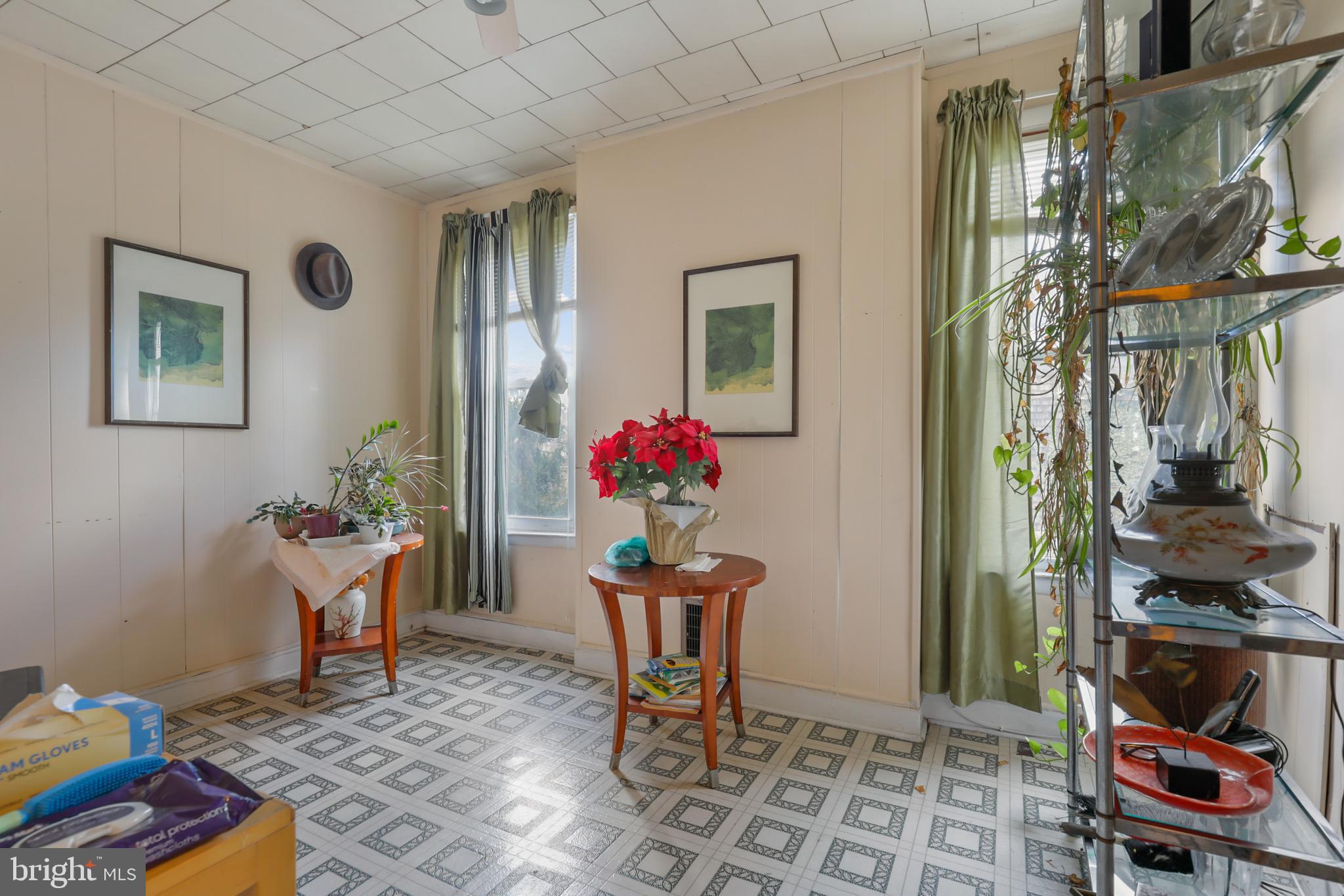 ARLINGTON - Residential