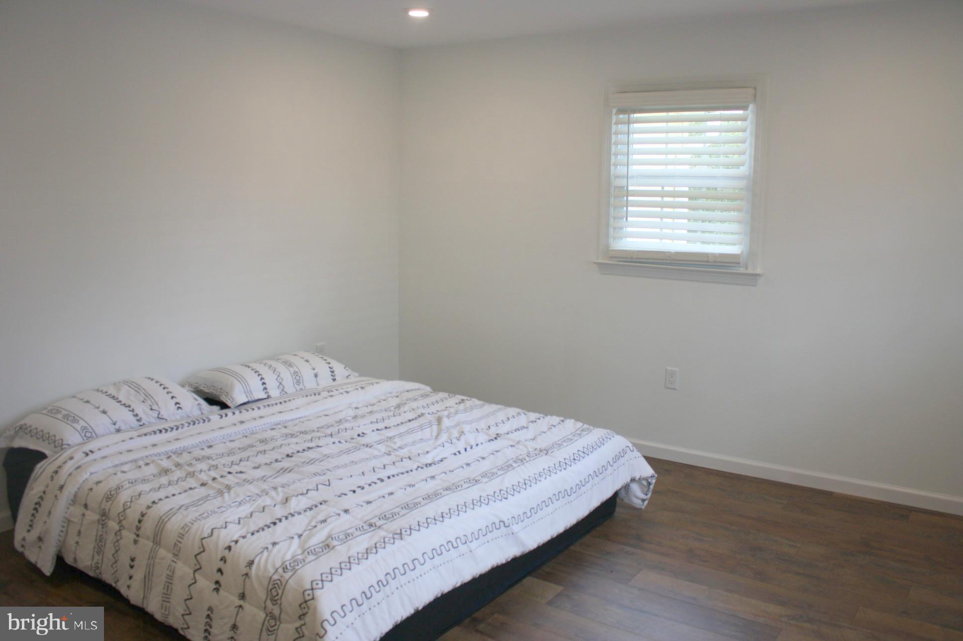 YARDLEY COMMONS - Residential Lease