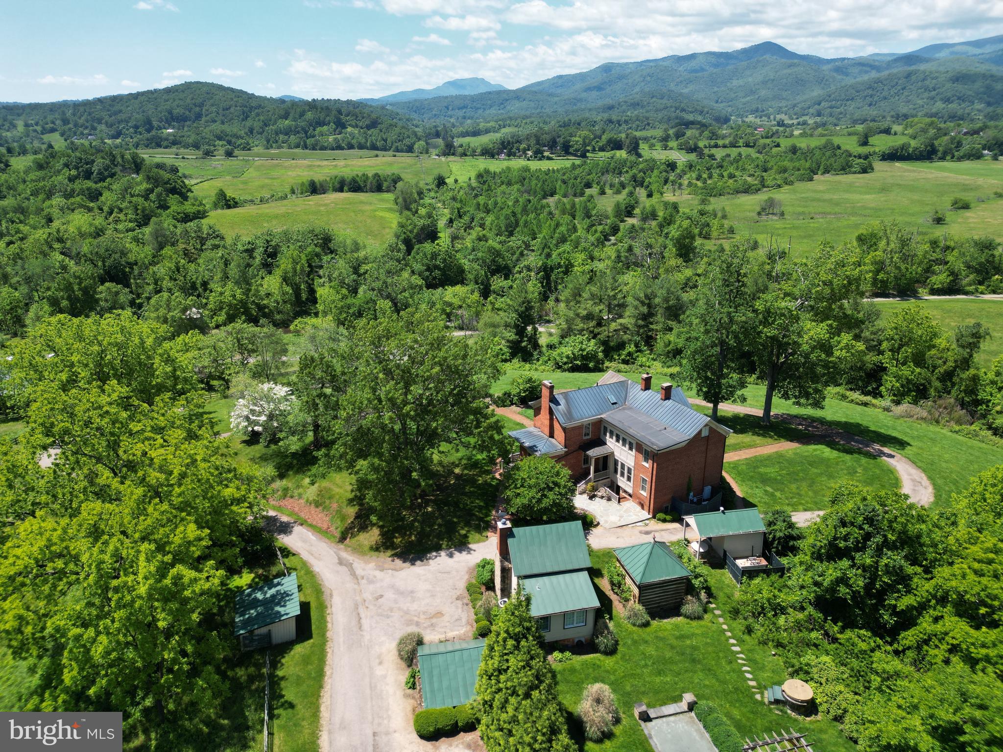 SPERRYVILLE - Residential