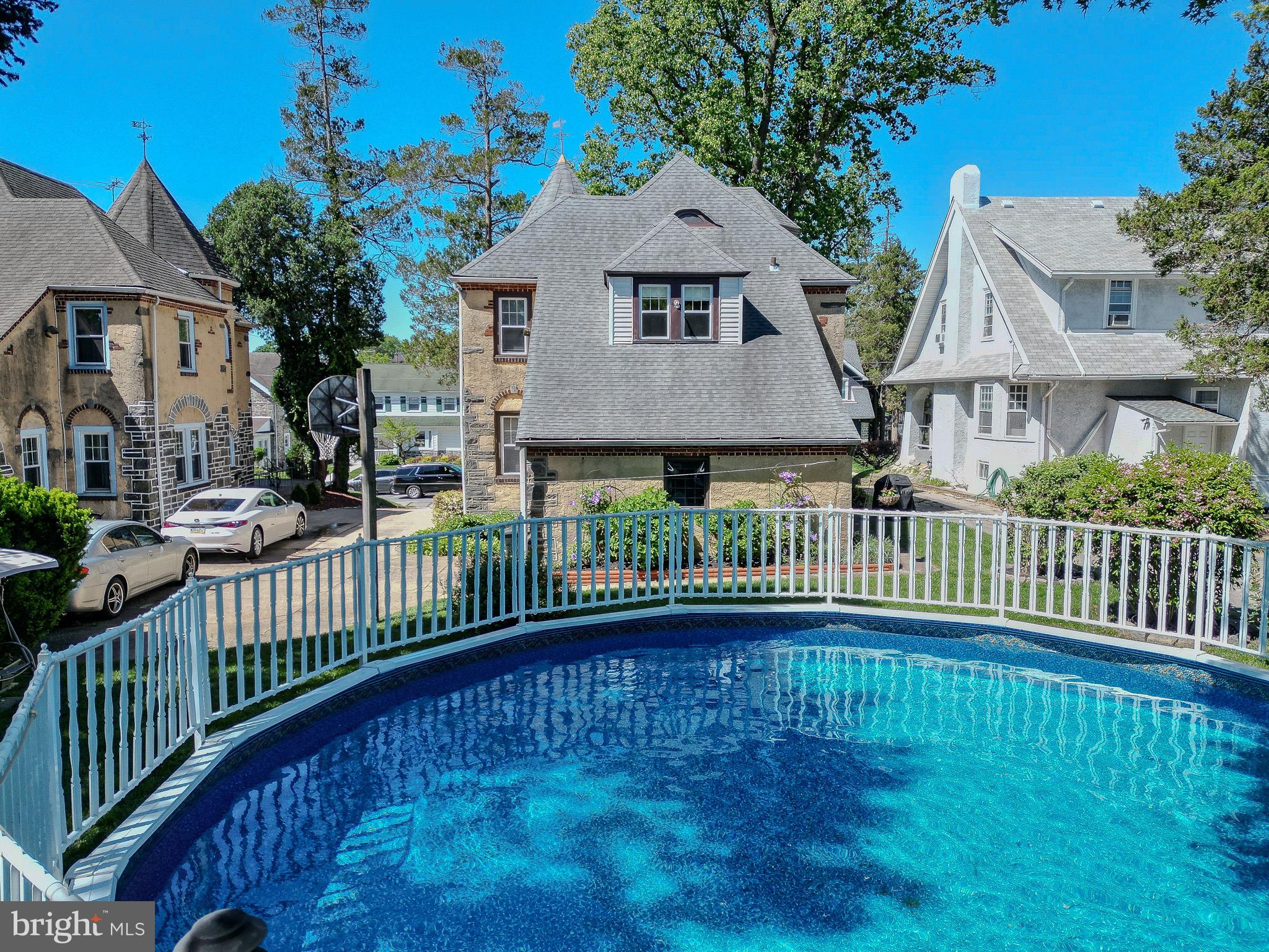 BEVERLY HILLS - Residential