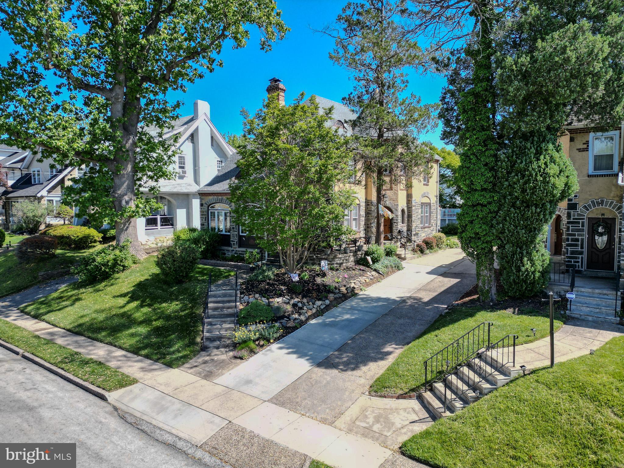 BEVERLY HILLS - Residential