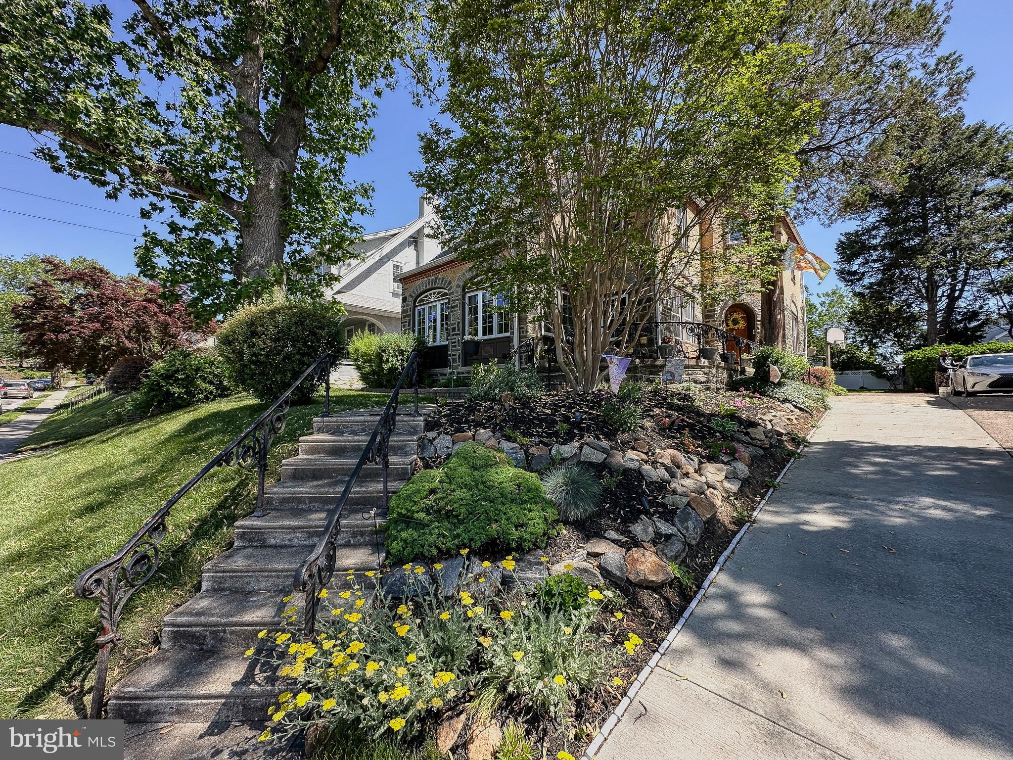 BEVERLY HILLS - Residential