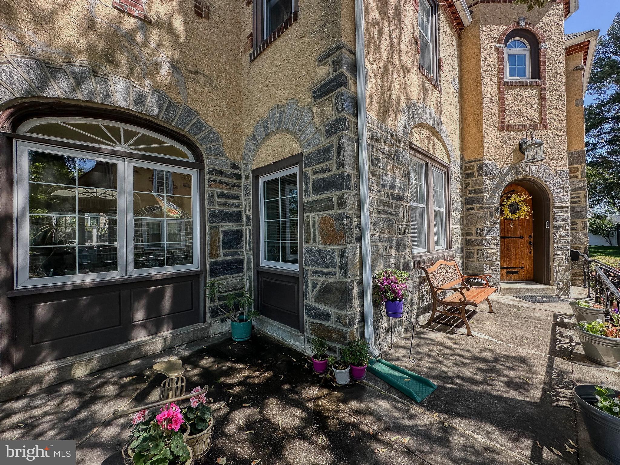 BEVERLY HILLS - Residential