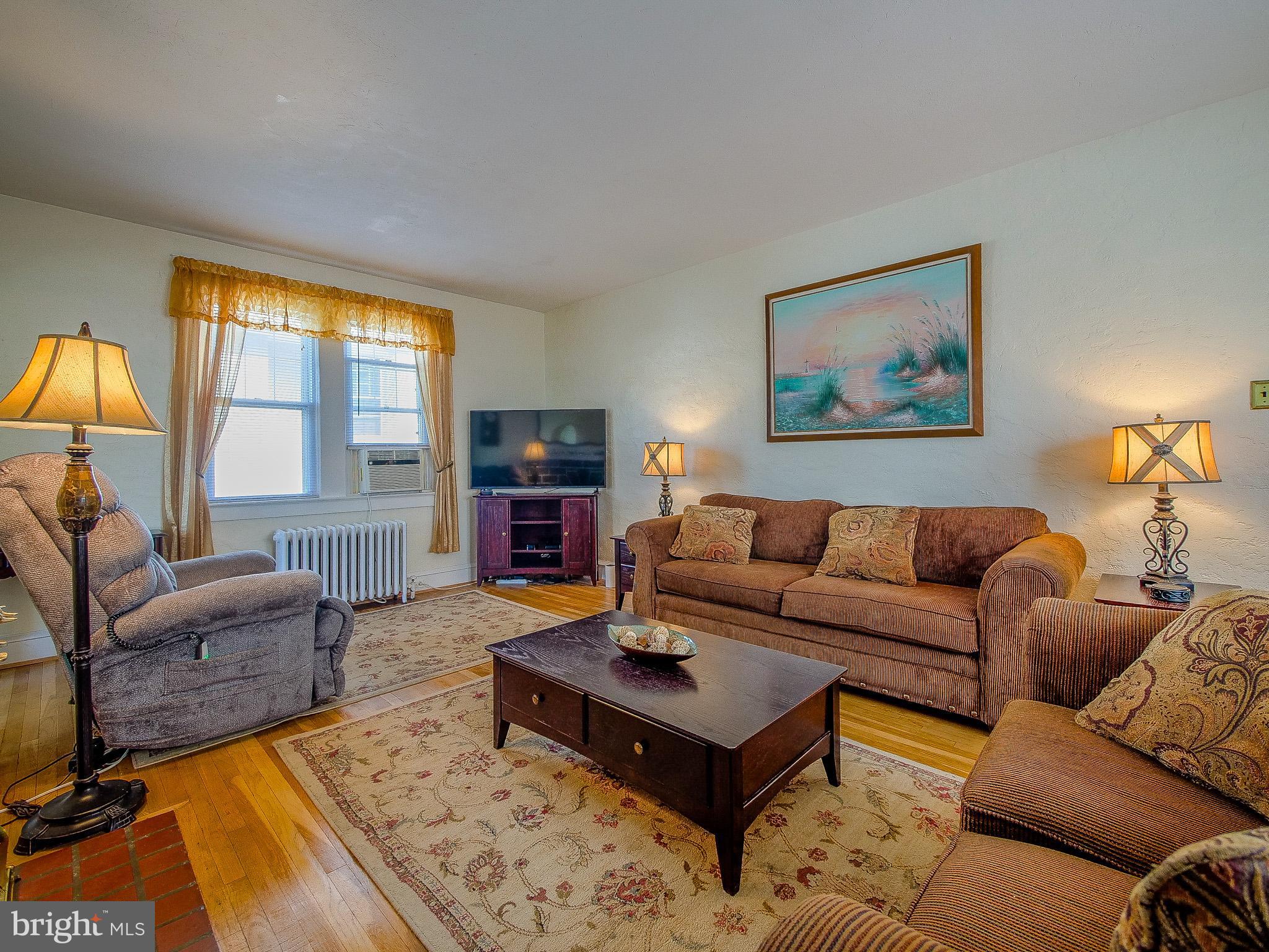 BEVERLY HILLS - Residential