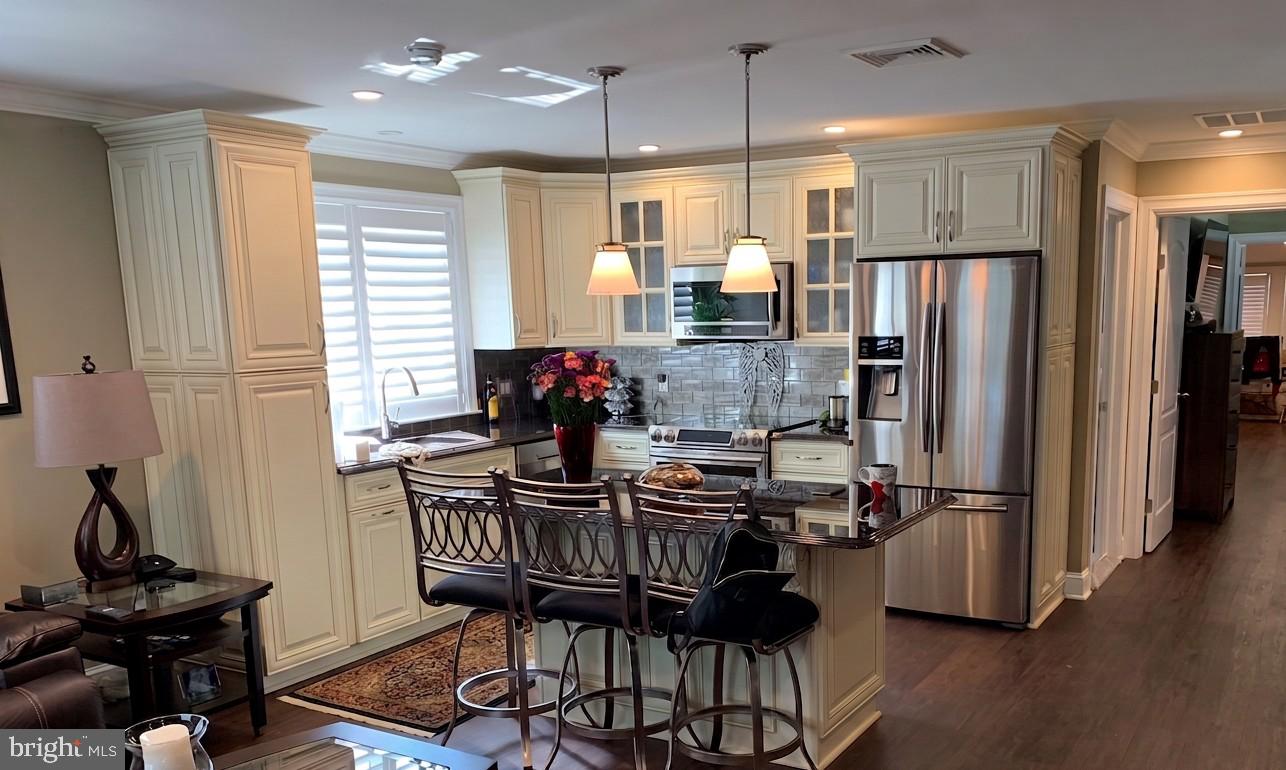 15 KRESSON ROAD UPPER