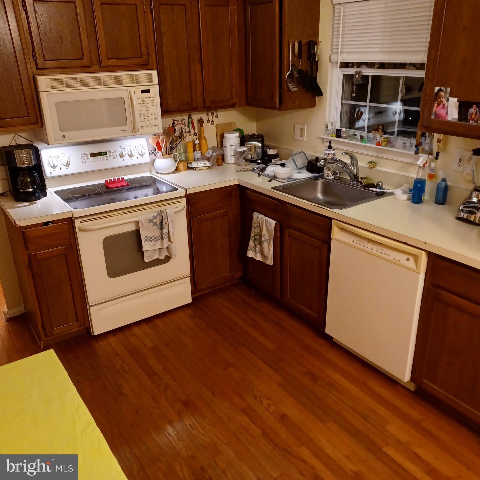 OAKHURST - Residential Lease