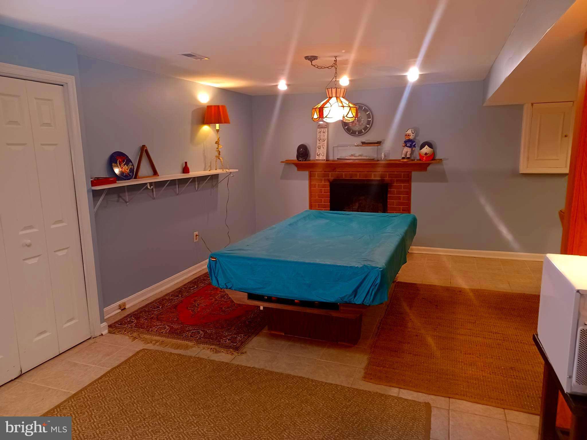 OAKHURST - Residential Lease