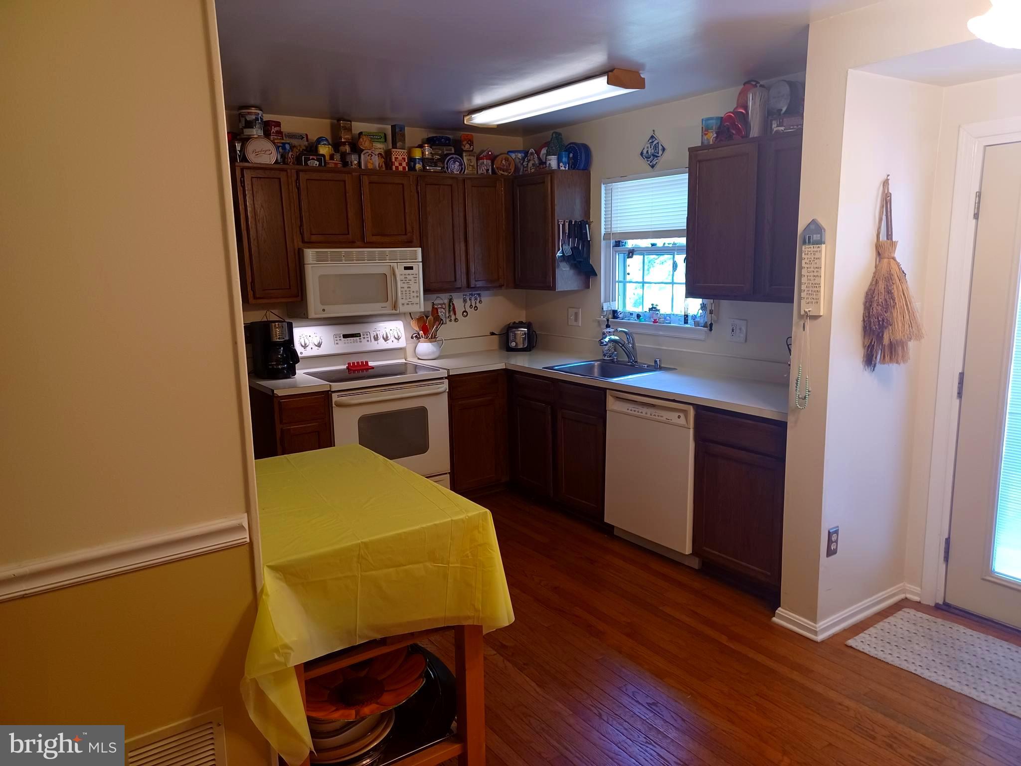 OAKHURST - Residential Lease