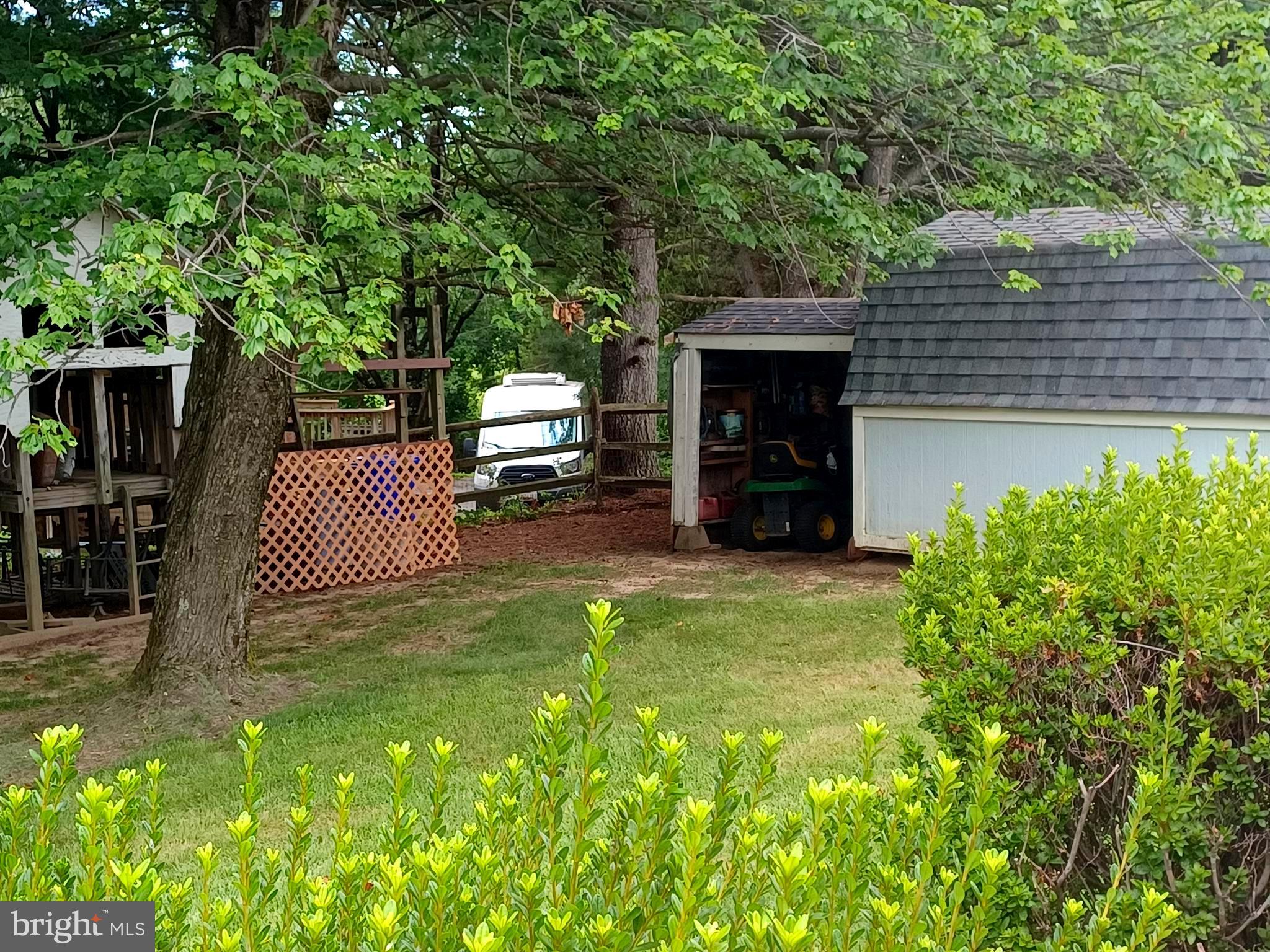 OAKHURST - Residential Lease