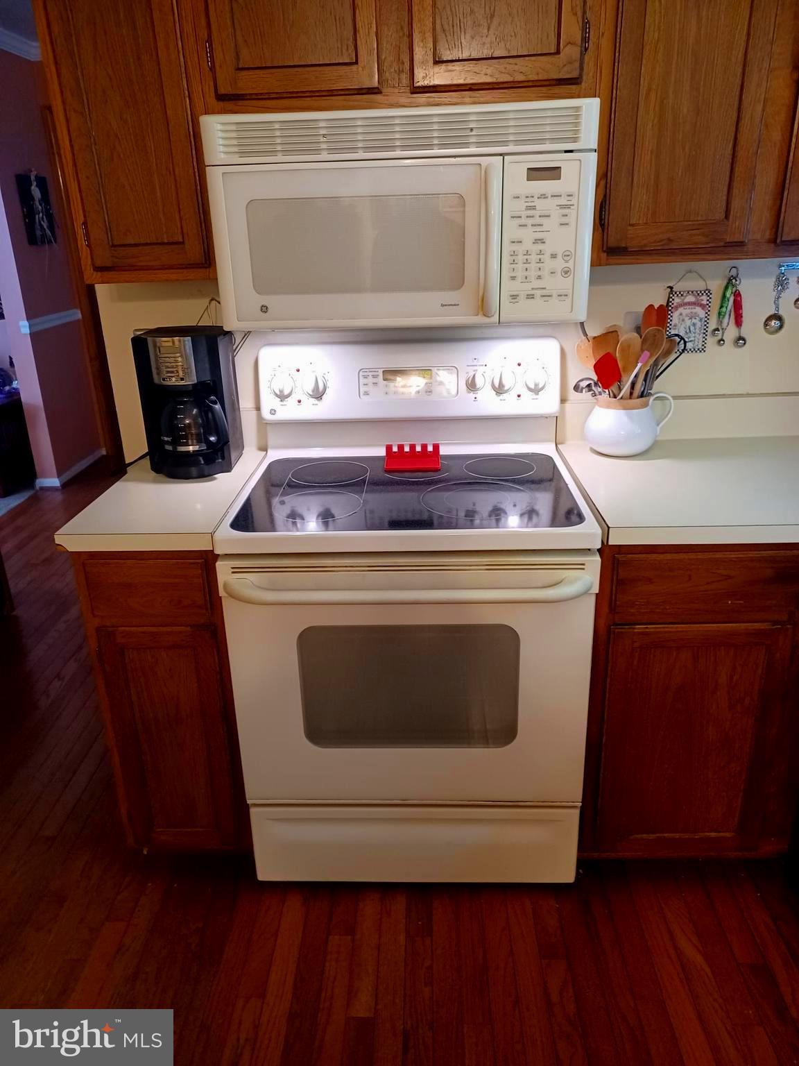 OAKHURST - Residential Lease