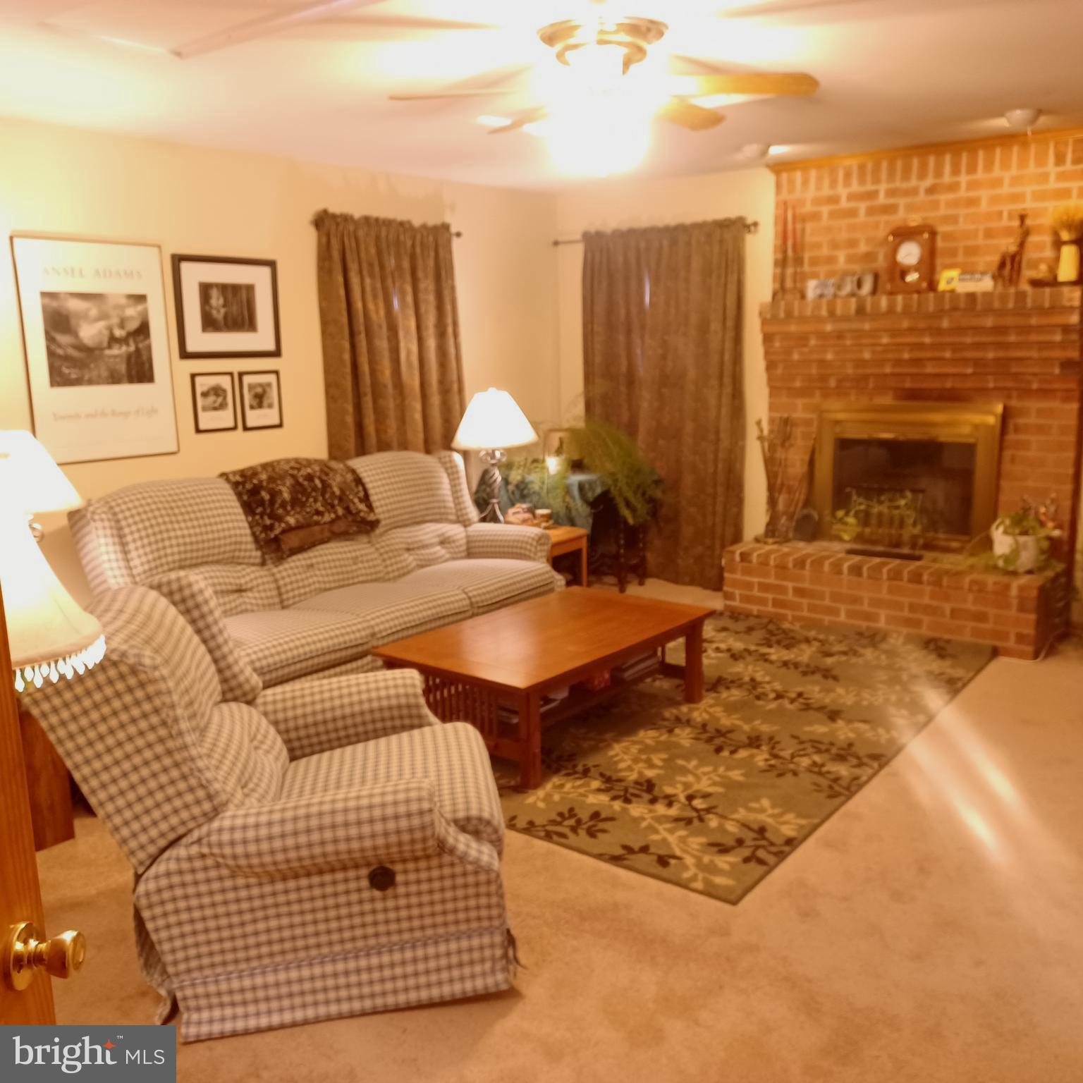 OAKHURST - Residential Lease