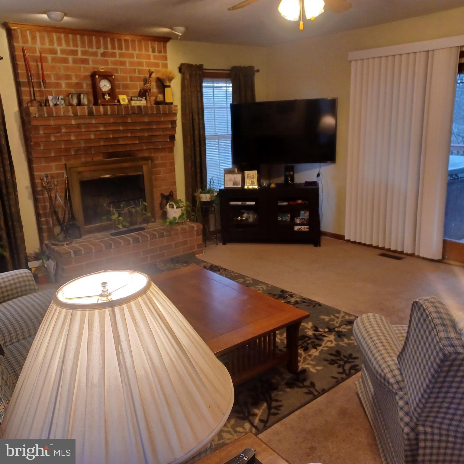 OAKHURST - Residential Lease