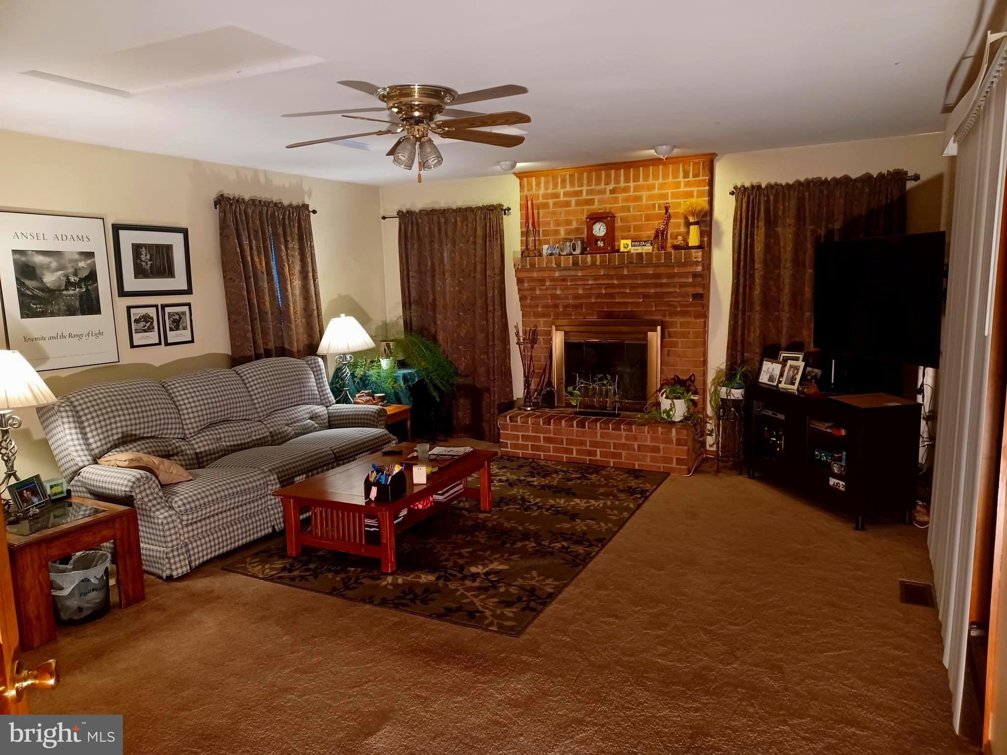 OAKHURST - Residential Lease