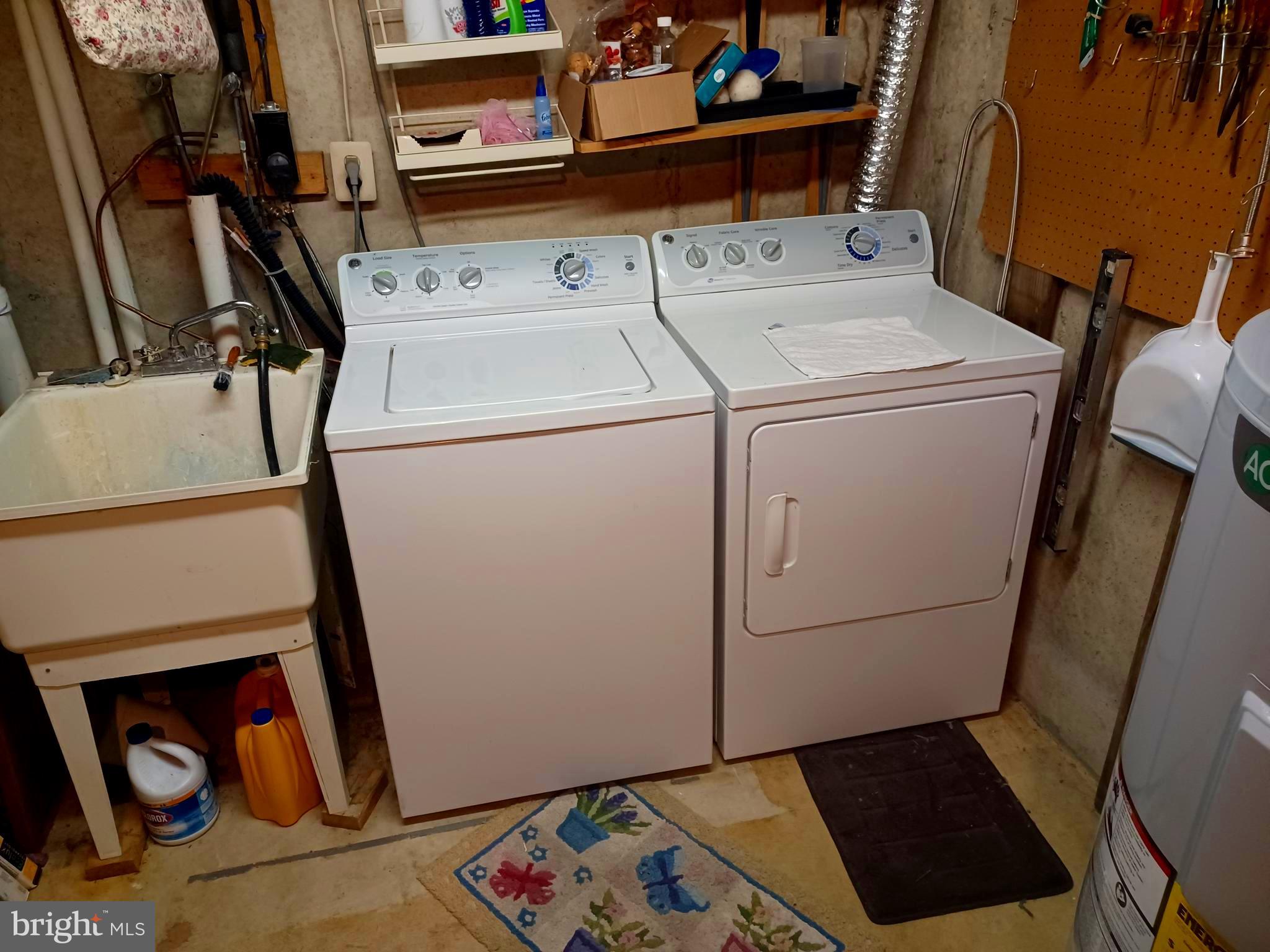 OAKHURST - Residential Lease