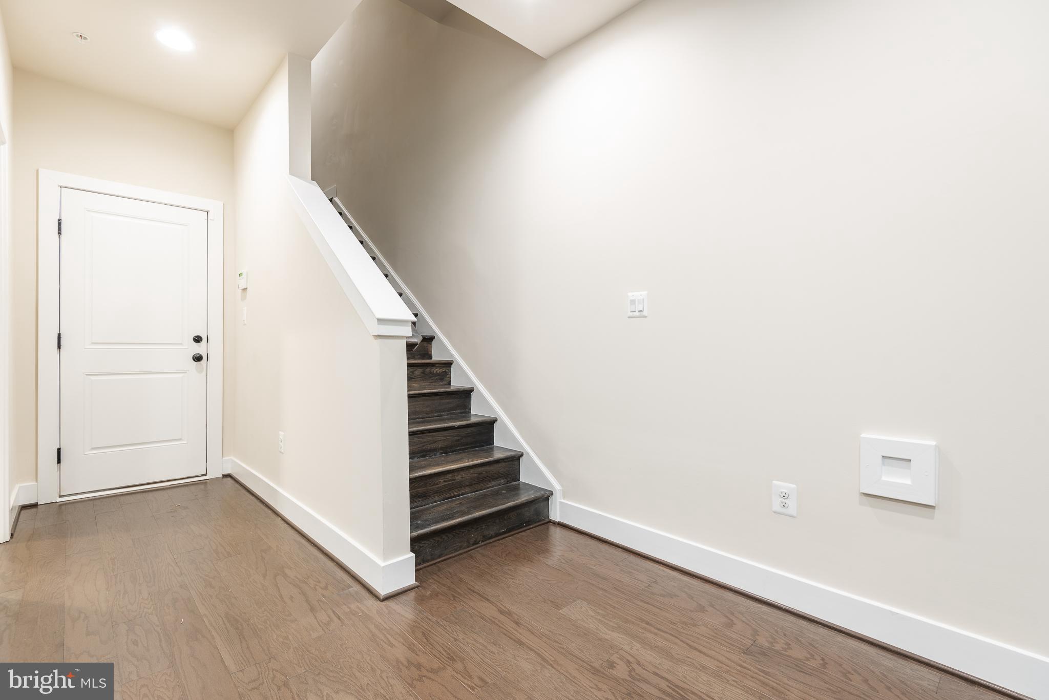 GLENMONT METROCENTRE - Residential Lease