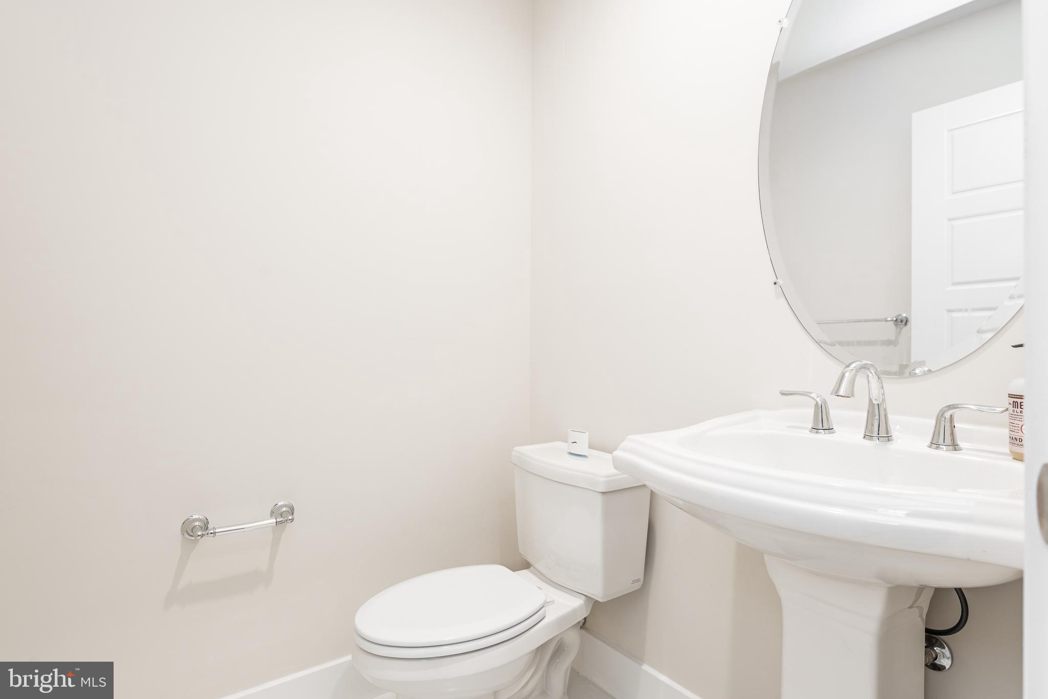 GLENMONT METROCENTRE - Residential Lease