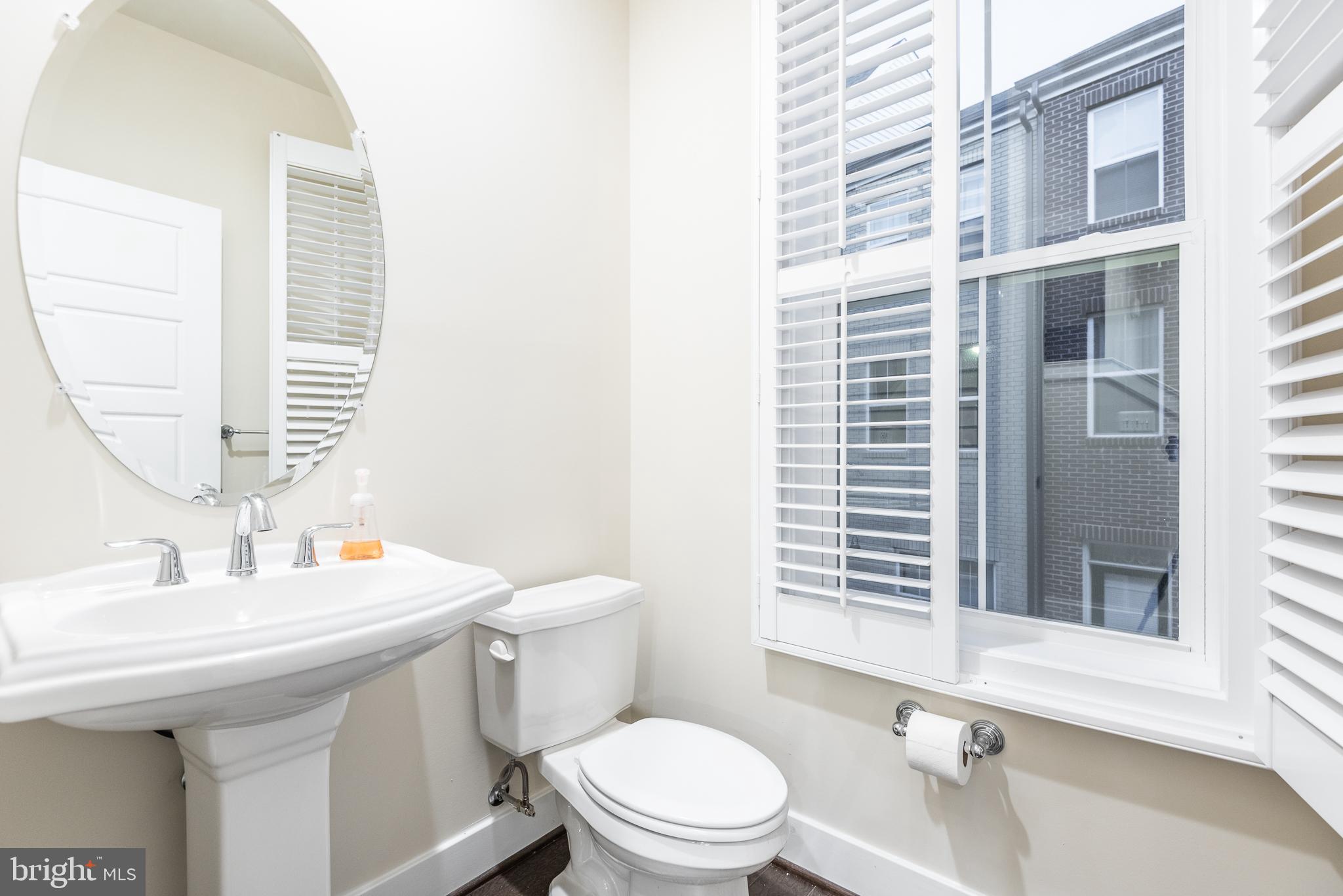 GLENMONT METROCENTRE - Residential Lease