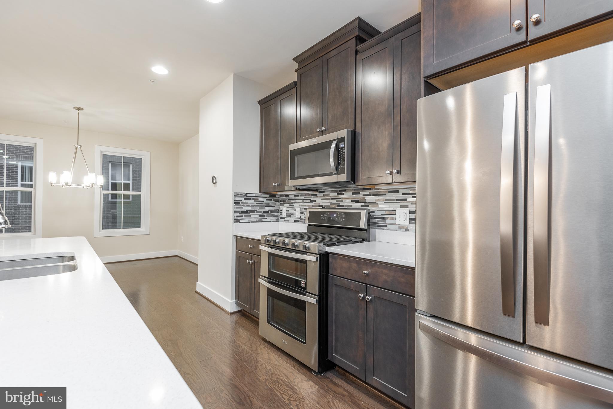 GLENMONT METROCENTRE - Residential Lease