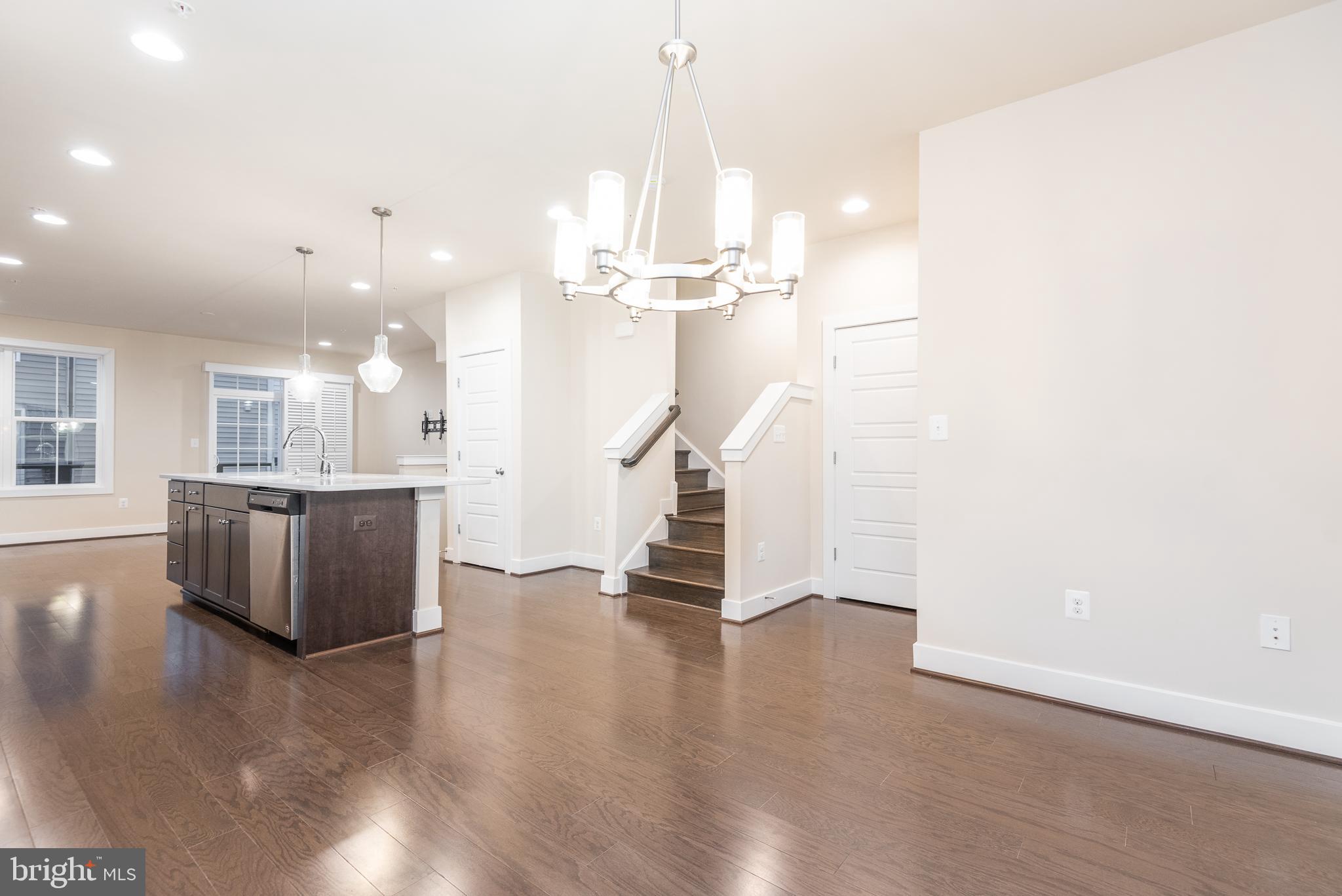 GLENMONT METROCENTRE - Residential Lease