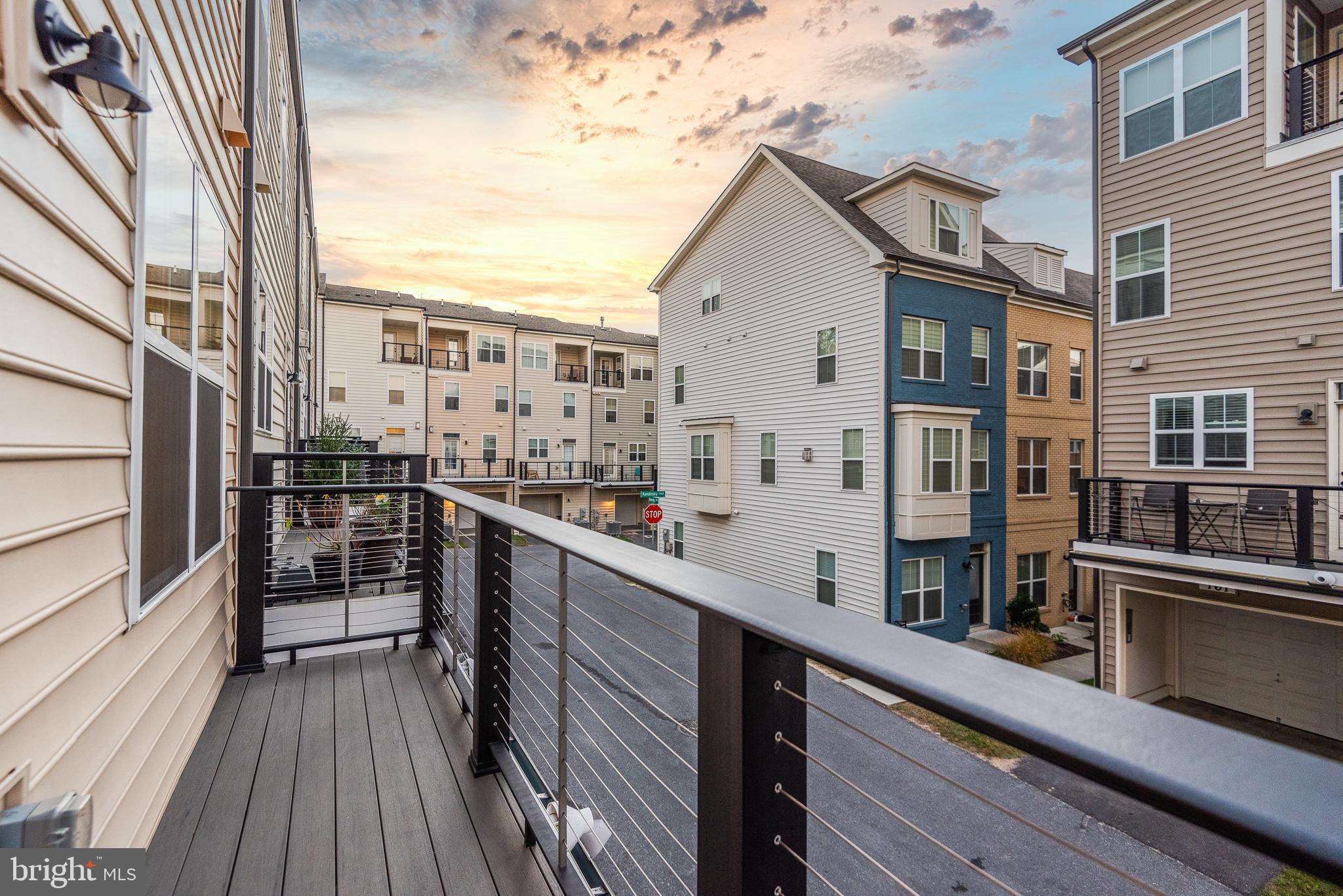 GLENMONT METROCENTRE - Residential Lease