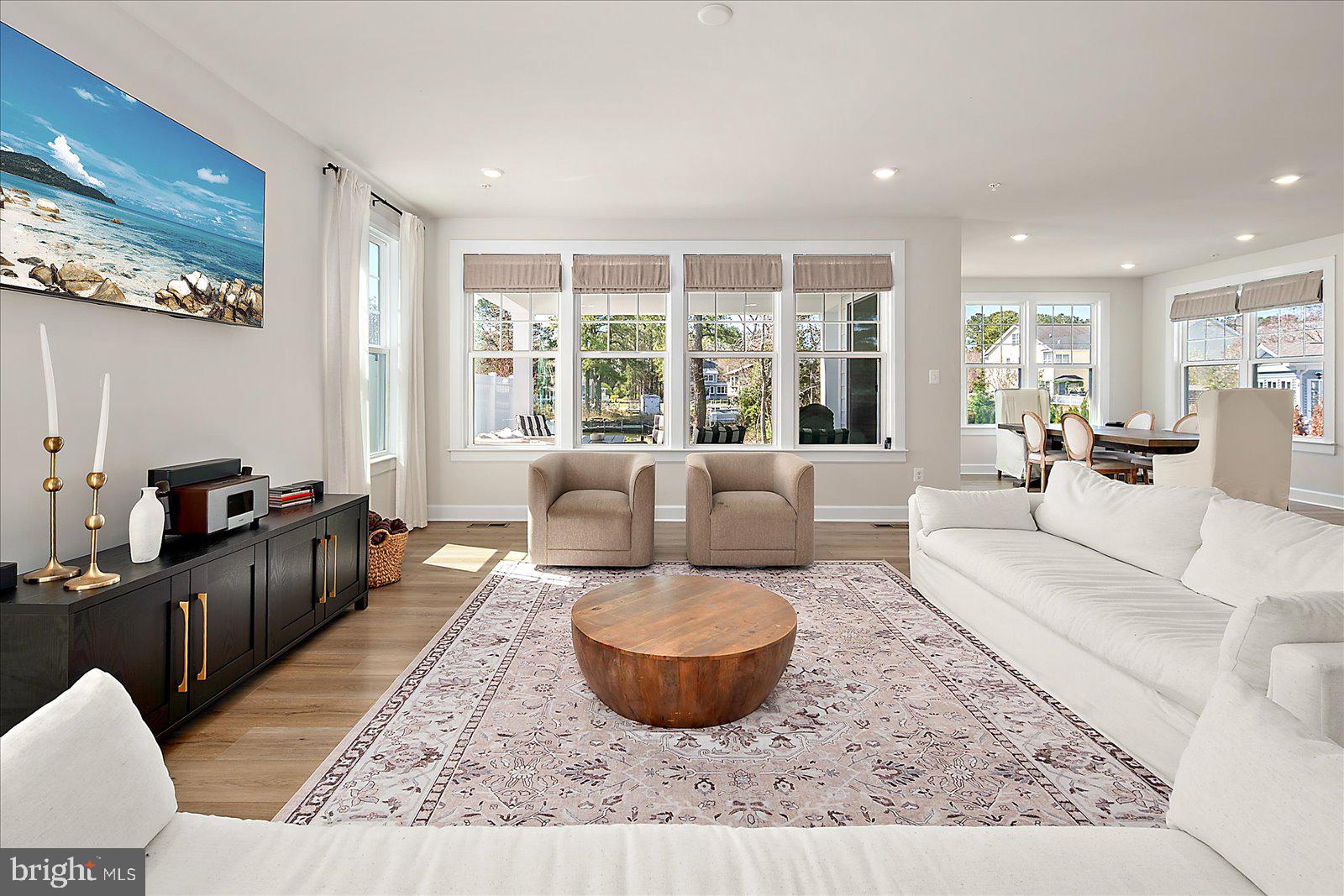 BAYSIDE - Residential