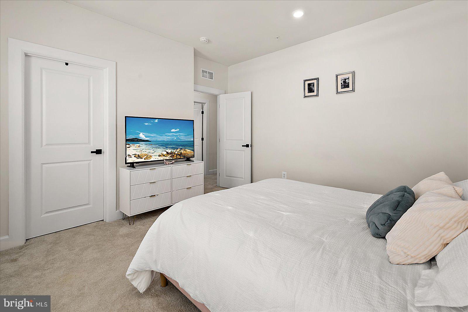 BAYSIDE - Residential