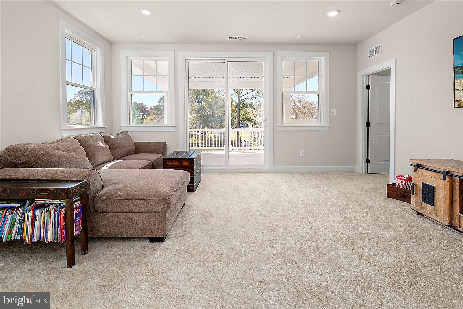 BAYSIDE - Residential