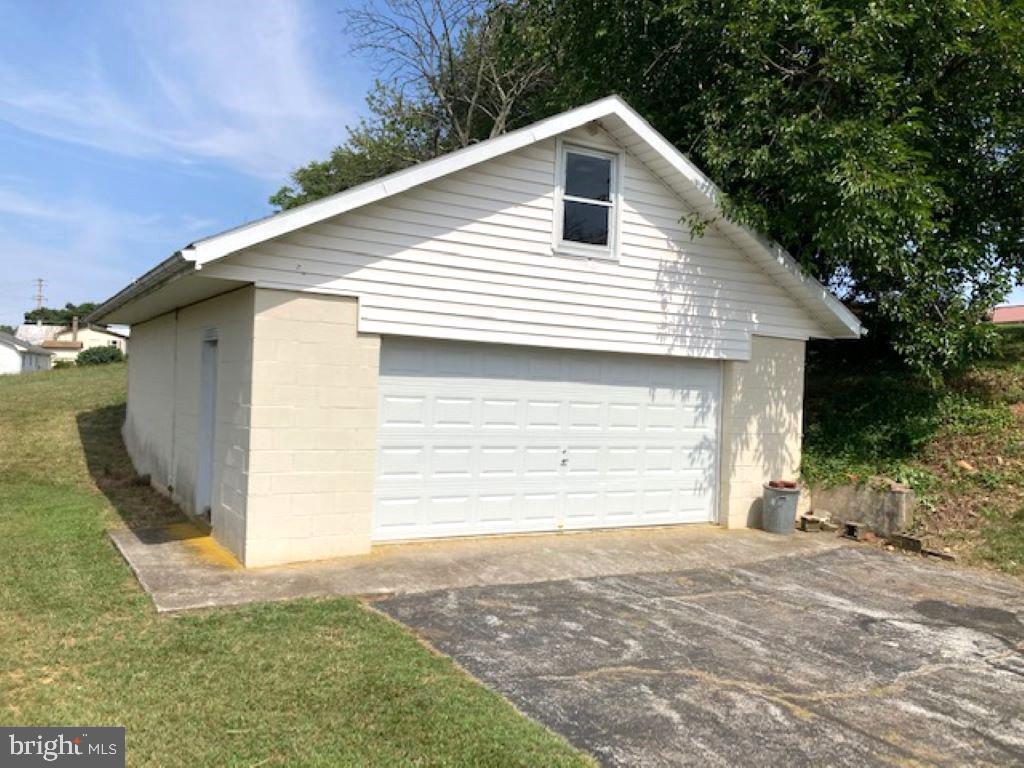 3045 WOOD DRIVE