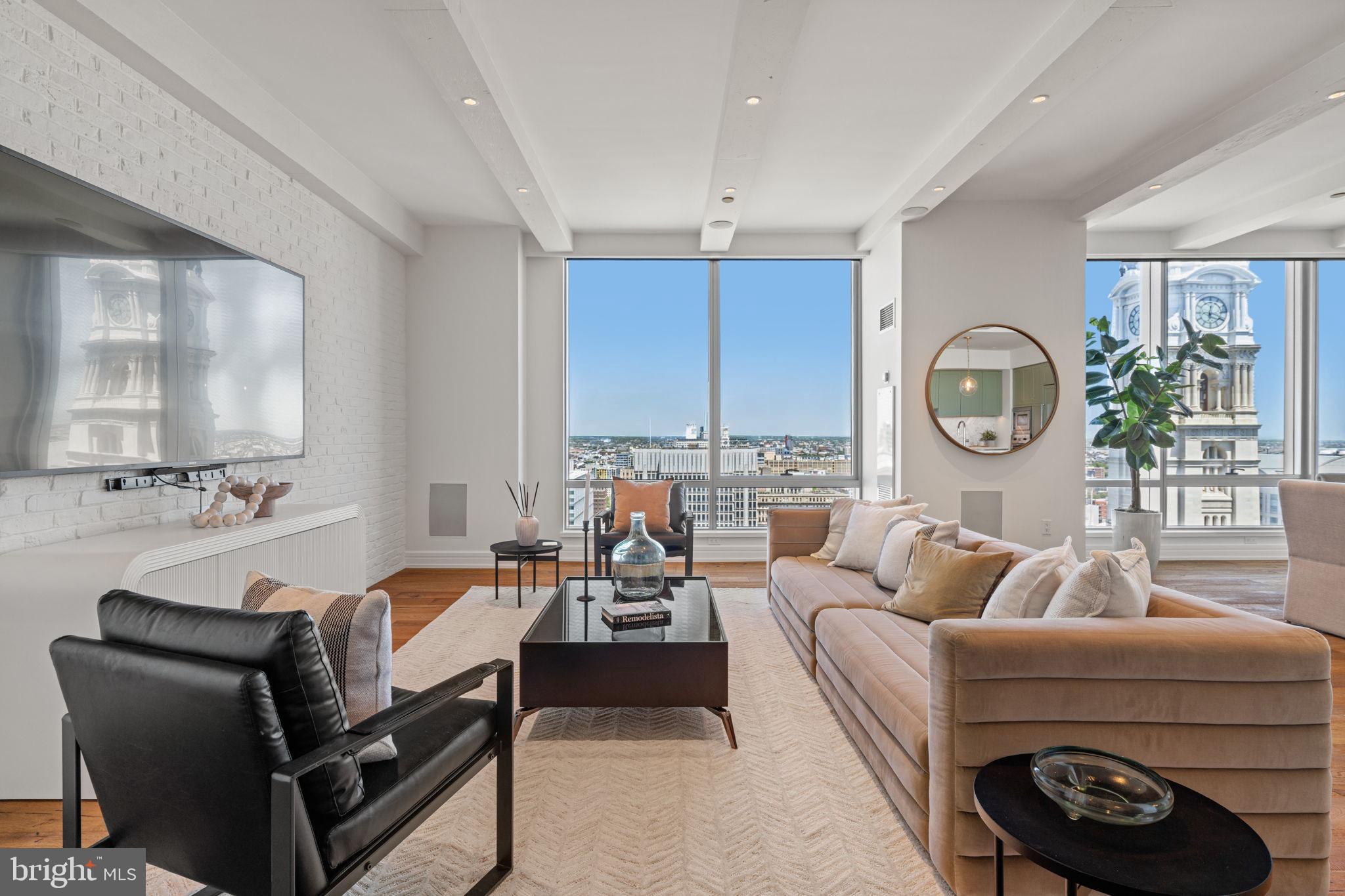 AVENUE OF THE ARTS - Residential