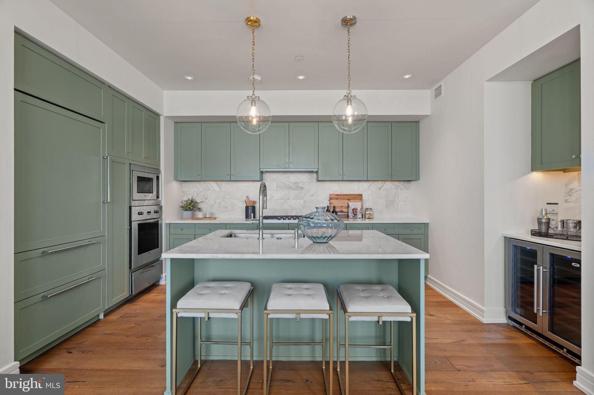 AVENUE OF THE ARTS - Residential
