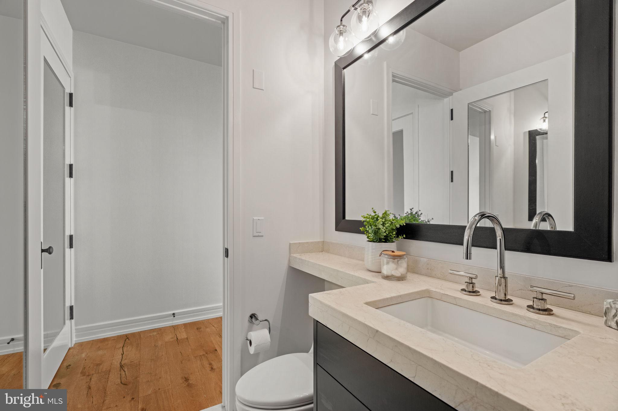 AVENUE OF THE ARTS - Residential