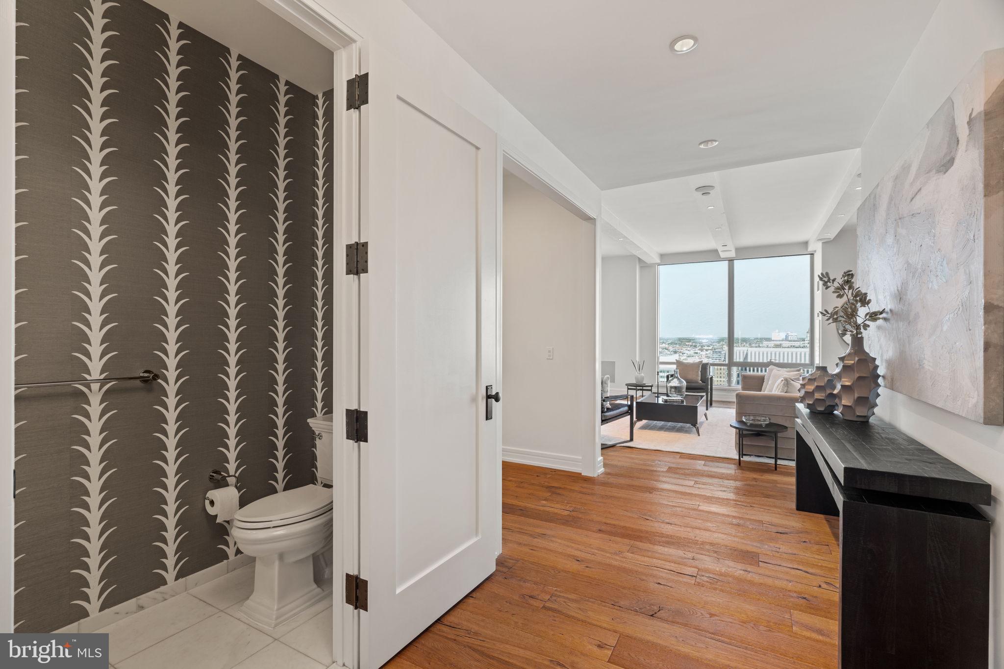 AVENUE OF THE ARTS - Residential