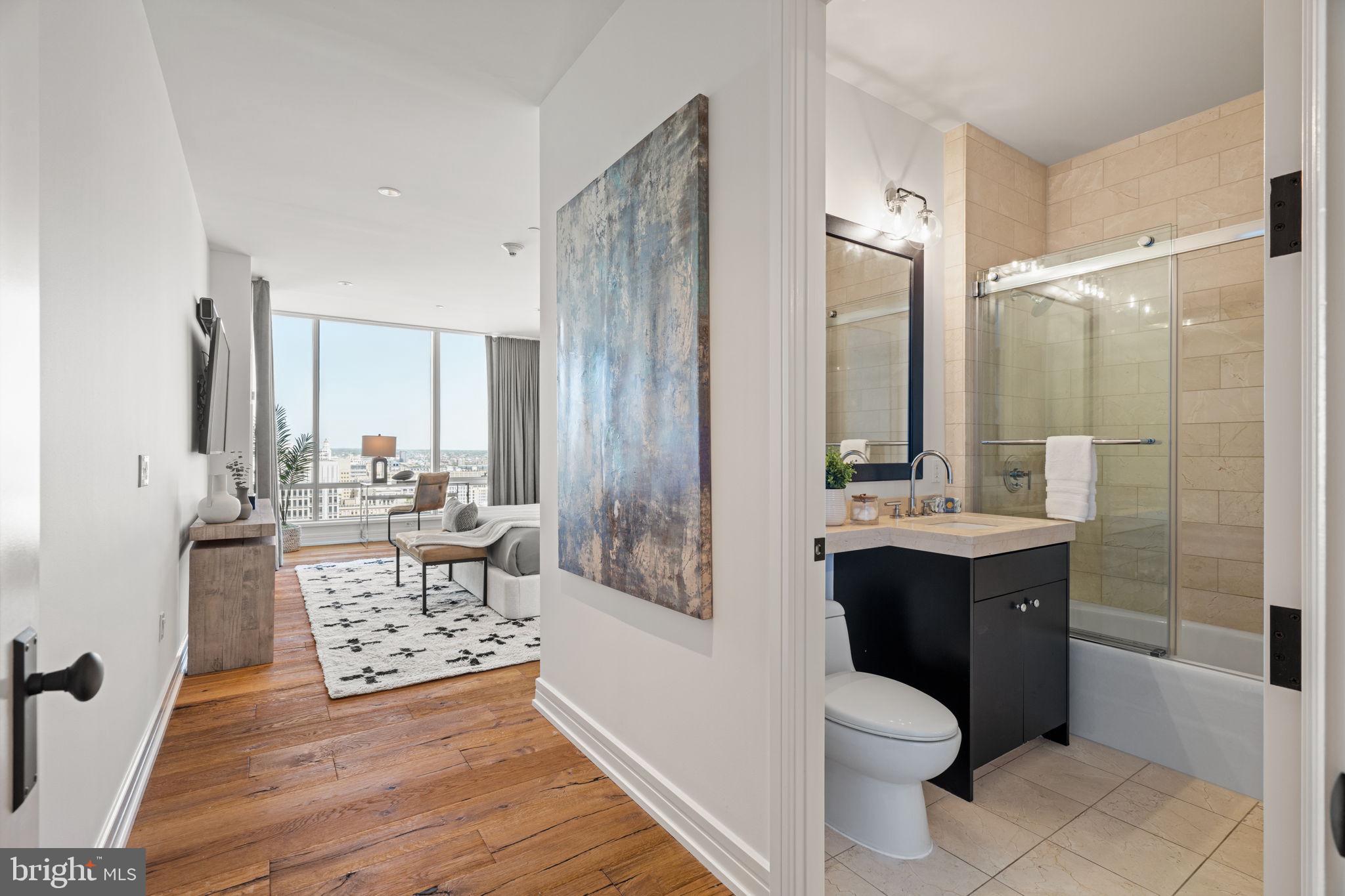AVENUE OF THE ARTS - Residential