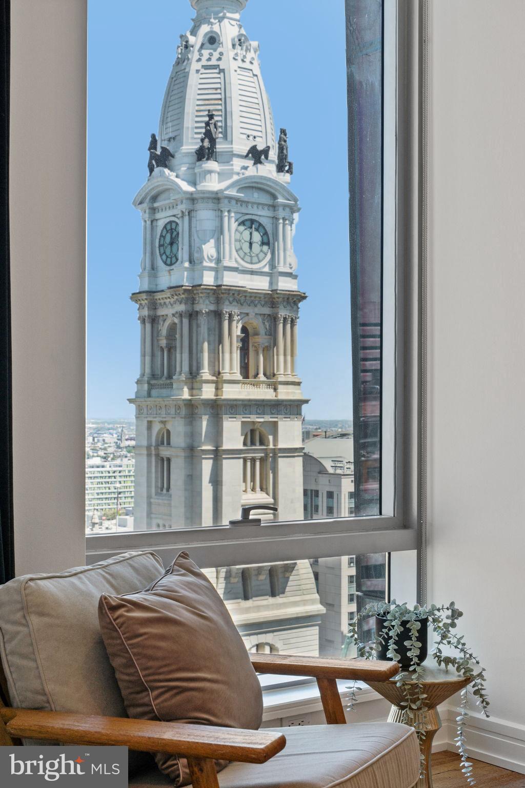 AVENUE OF THE ARTS - Residential