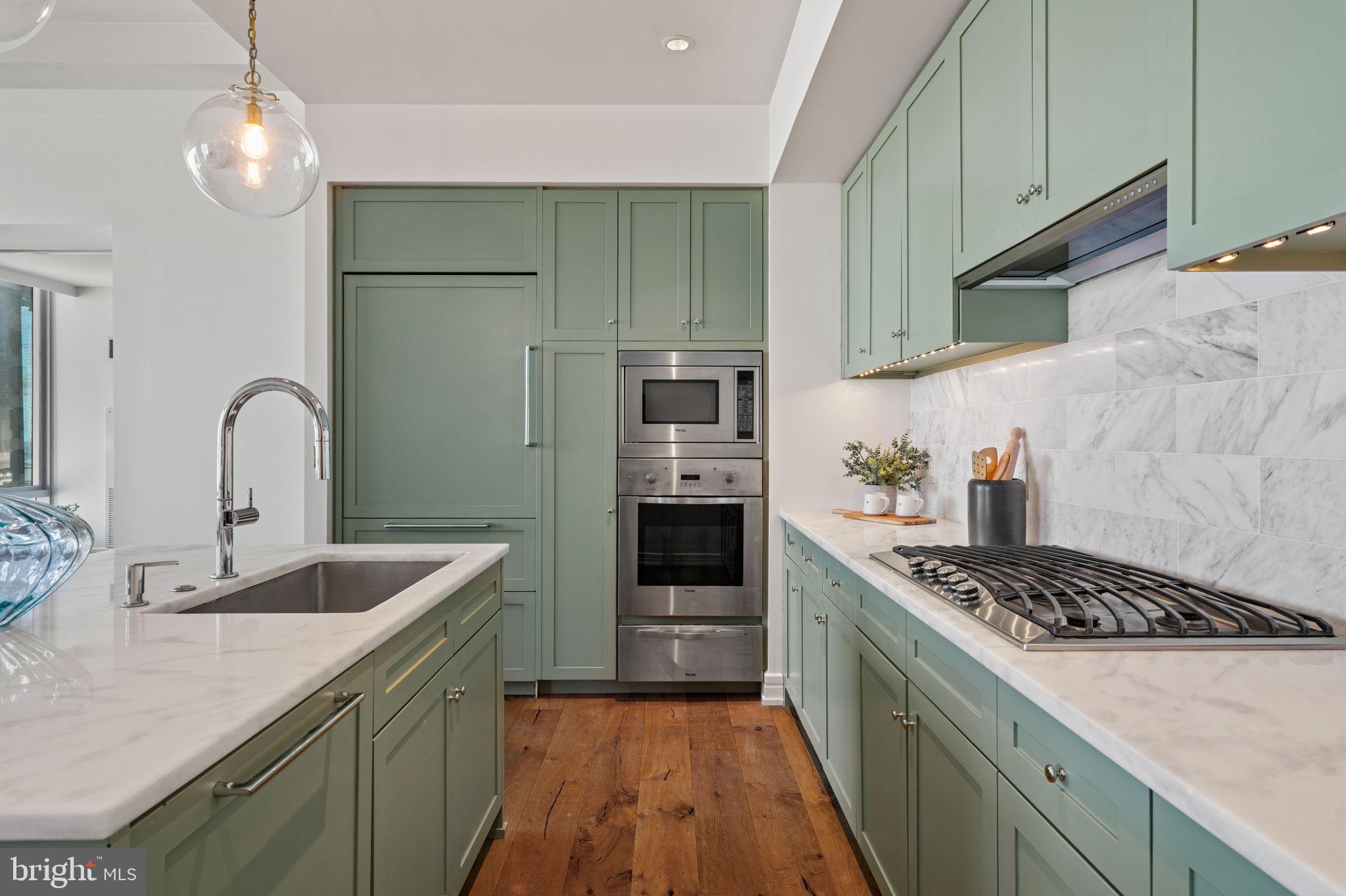 AVENUE OF THE ARTS - Residential