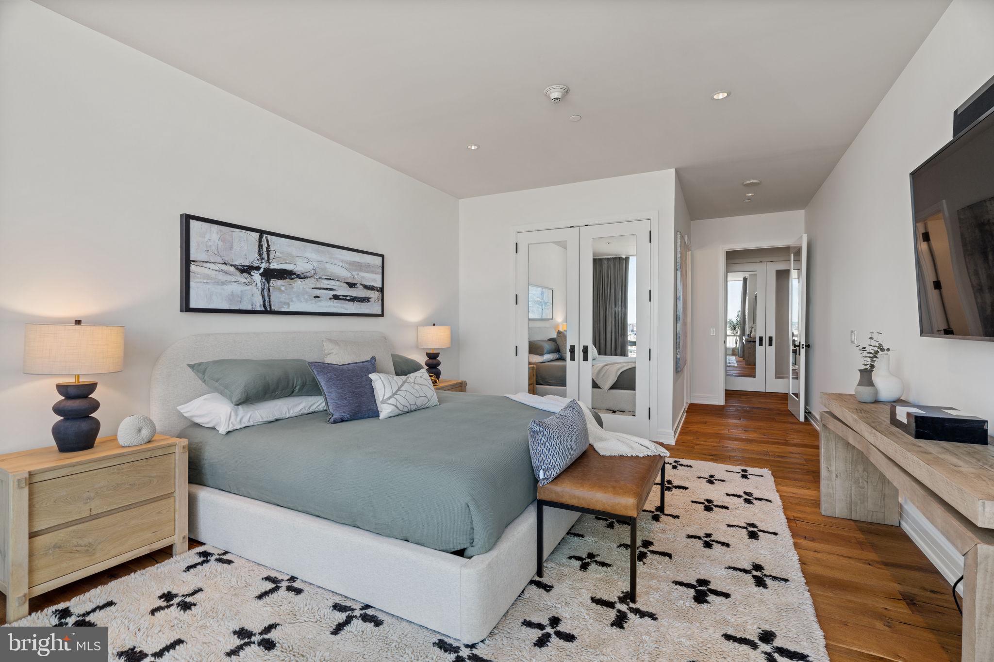 AVENUE OF THE ARTS - Residential