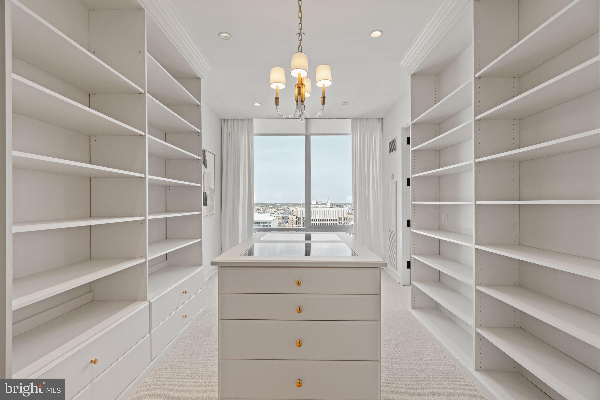 AVENUE OF THE ARTS - Residential